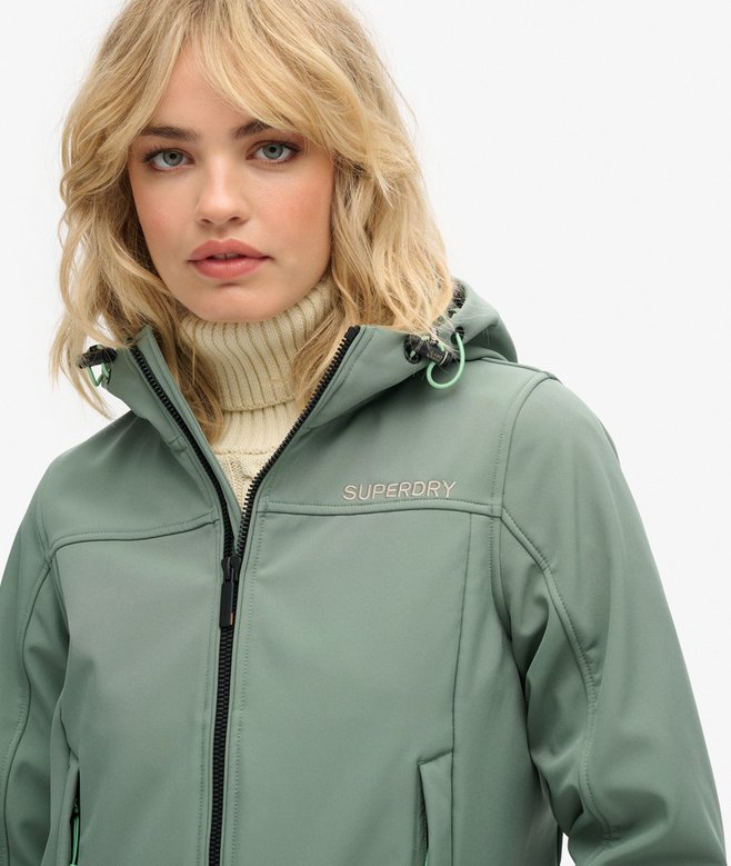 superdry Chaqueta con capucha de tejido softshell Trekker Última moda
