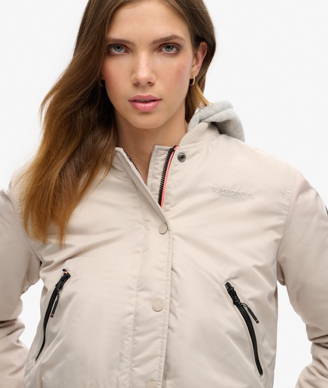 superdry Cazadora bómber con capucha Ofertas especiales