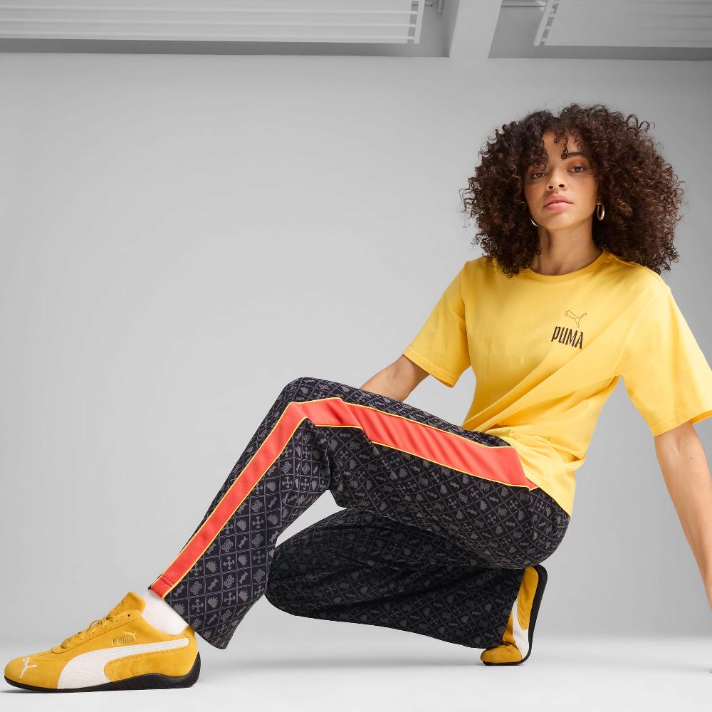 Puma Pantalones rectos estampados Road To Unity T7 para mujer En oferta