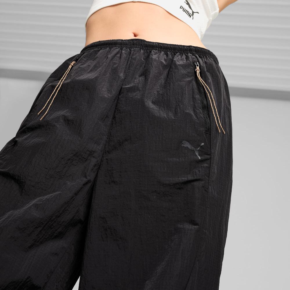 Puma Pantalones tipo paracaídas DARE TO para mujer Outlet online